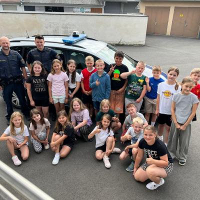 3. Klassen - Besuch der örtlichen Polizeidienststelle 