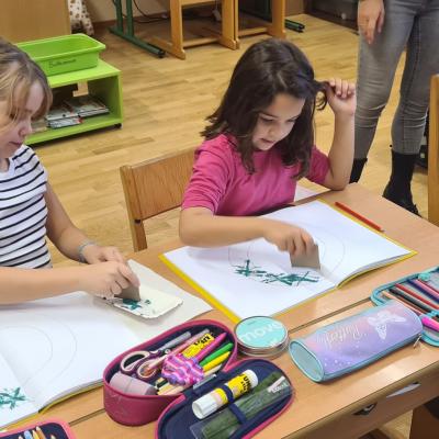 1.a - Wir stempeln den Adventkranz